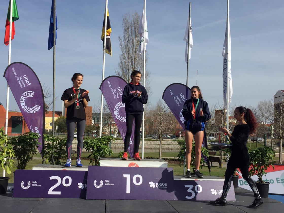 AAUM vence Campeonato Nacional Universitário de Corta-mato feminino