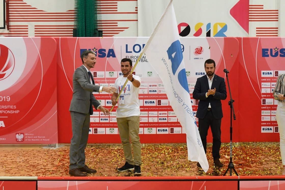 AAUM recebe testemunho para o próximo Campeonato Europeu Universitário de Voleibol