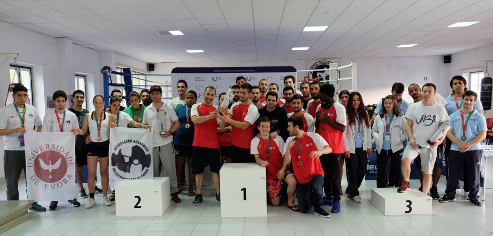 Kickboxing da AAUM conquista 'tri' nos nacionais universitários